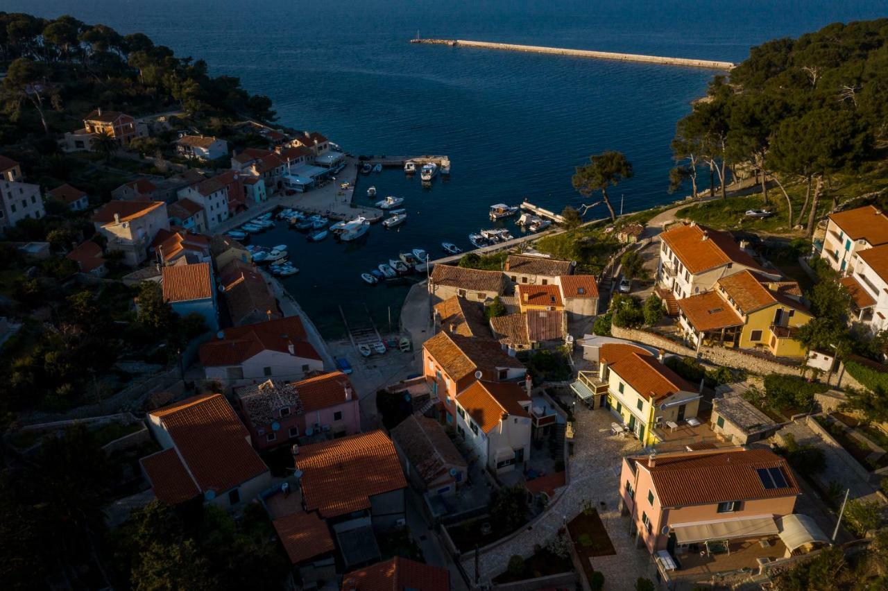 Apartments Antje Veli Losinj Exterior photo